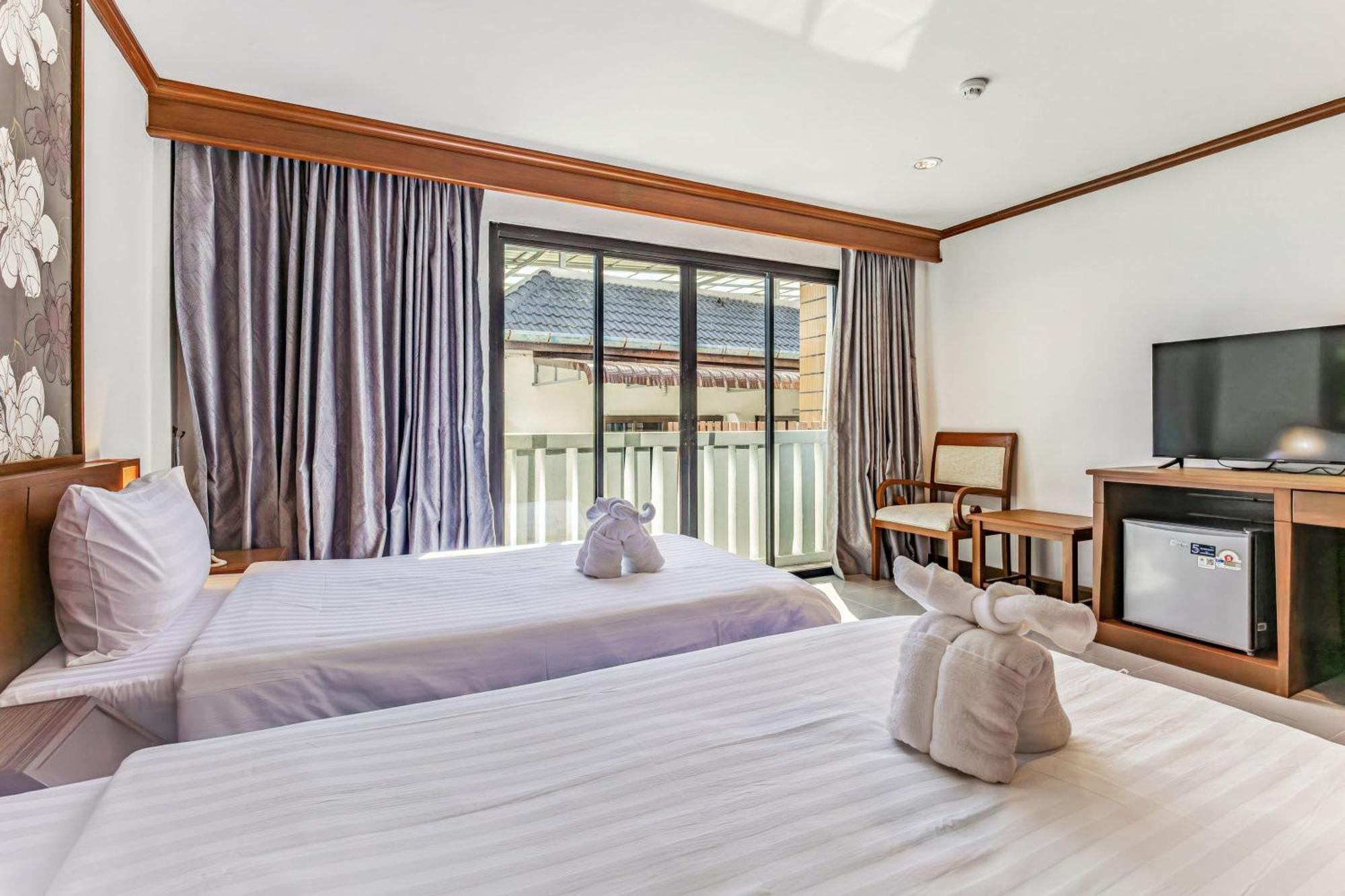 Rattana Beach Hotel Карон Экстерьер фото