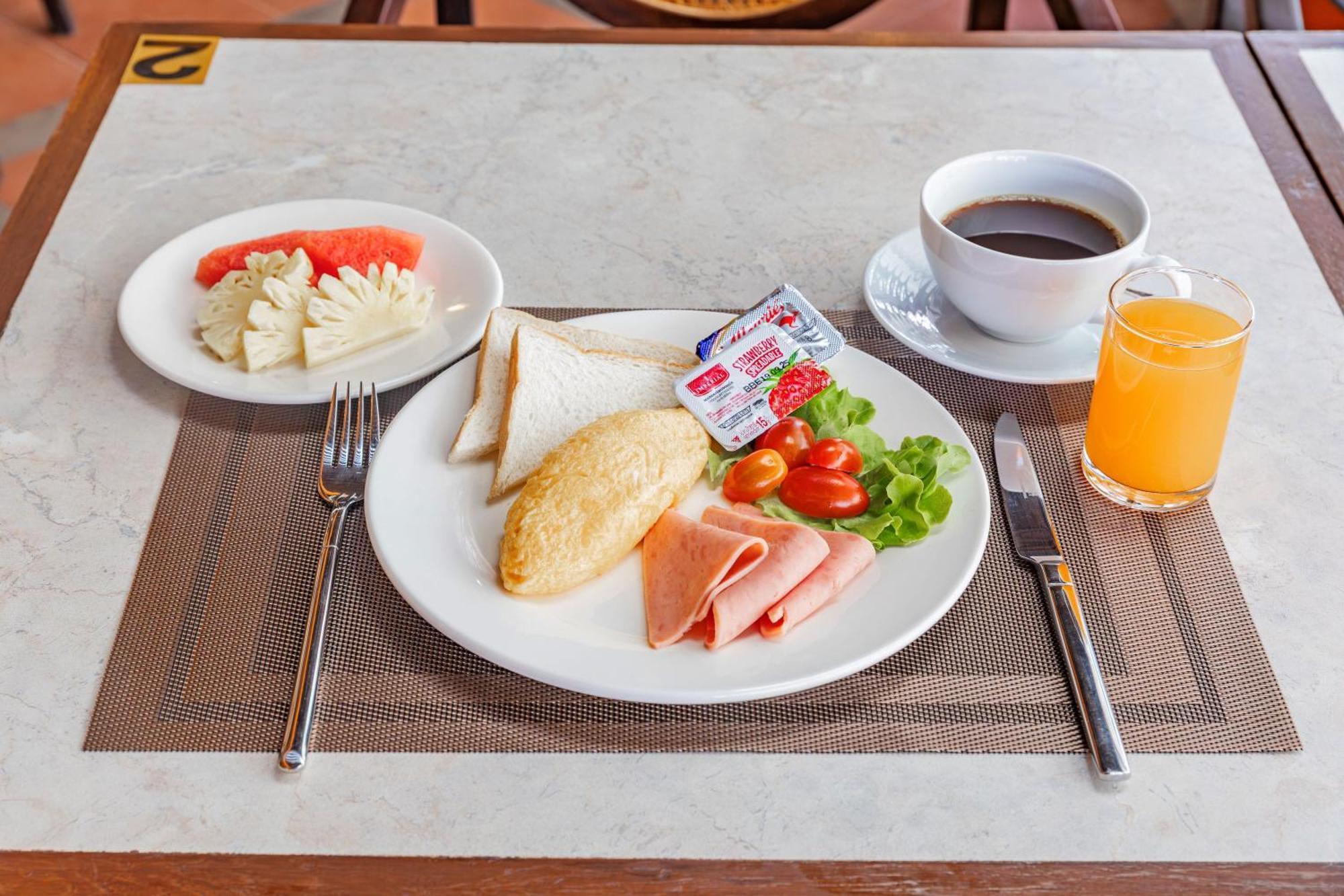 Rattana Beach Hotel Карон Экстерьер фото