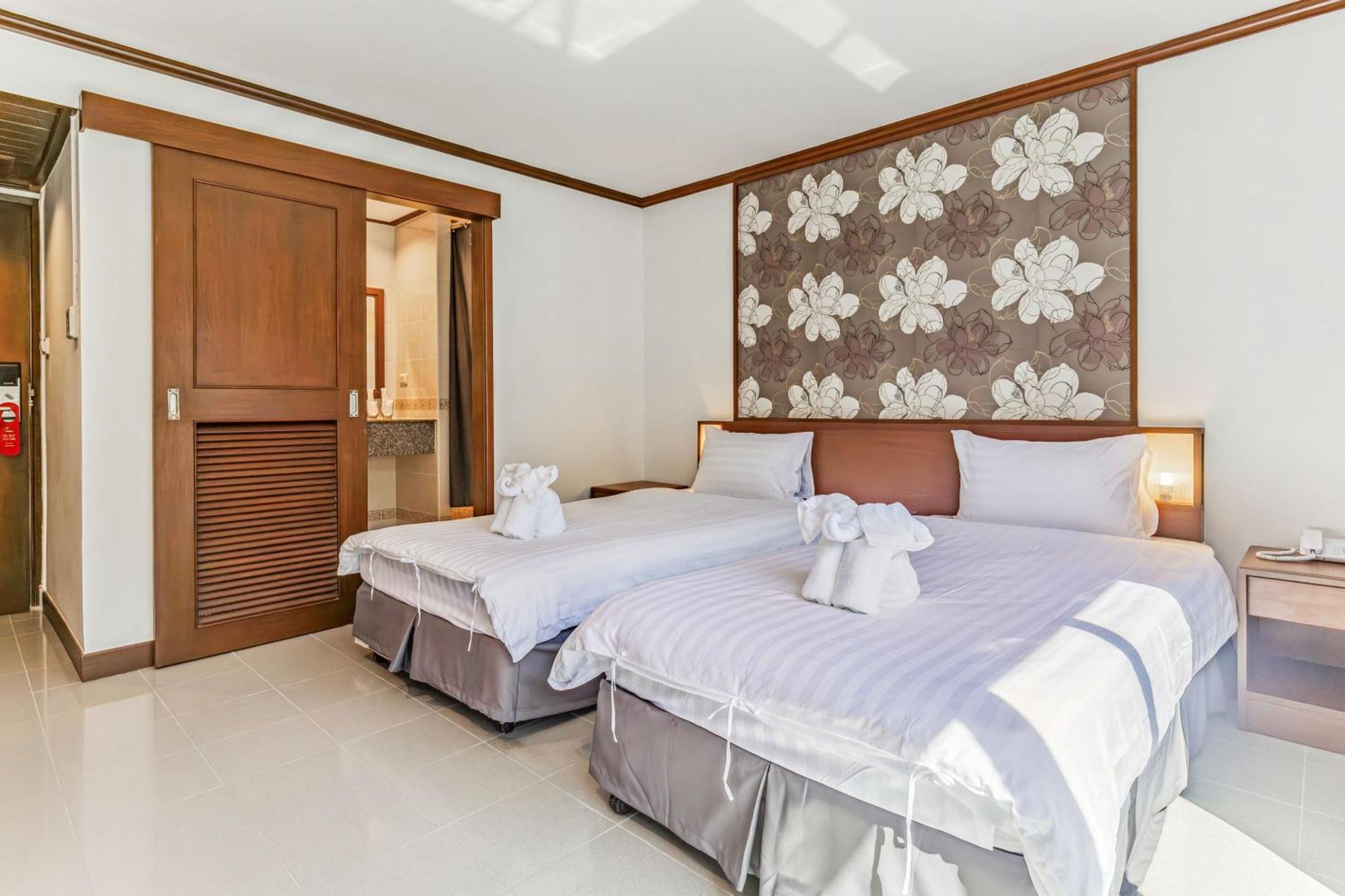 Rattana Beach Hotel Карон Экстерьер фото