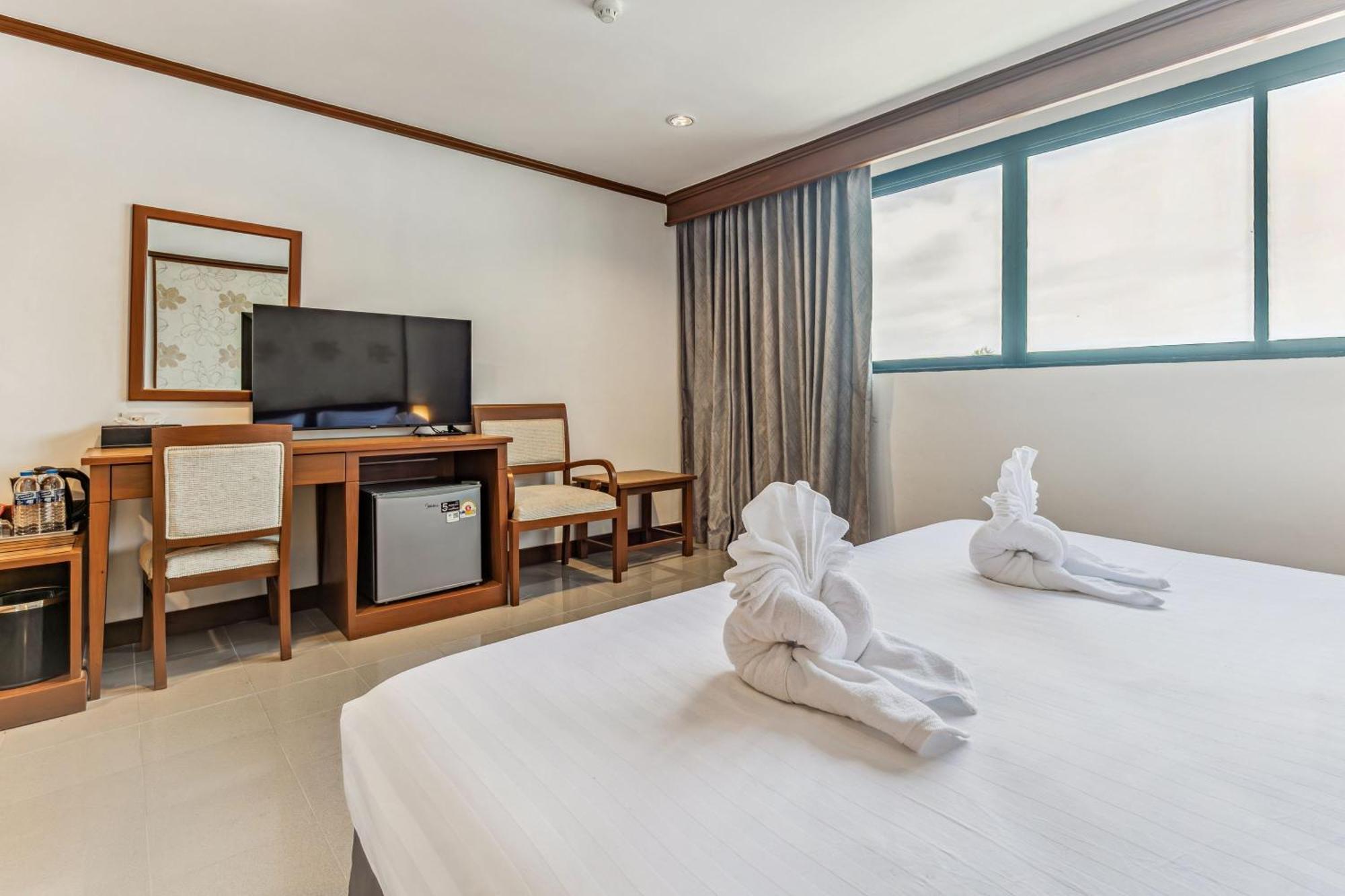 Rattana Beach Hotel Карон Номер фото