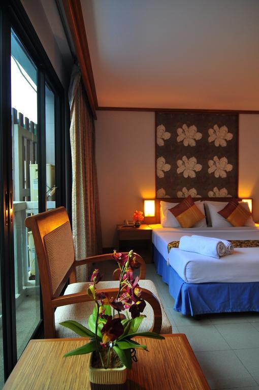 Rattana Beach Hotel Карон Экстерьер фото