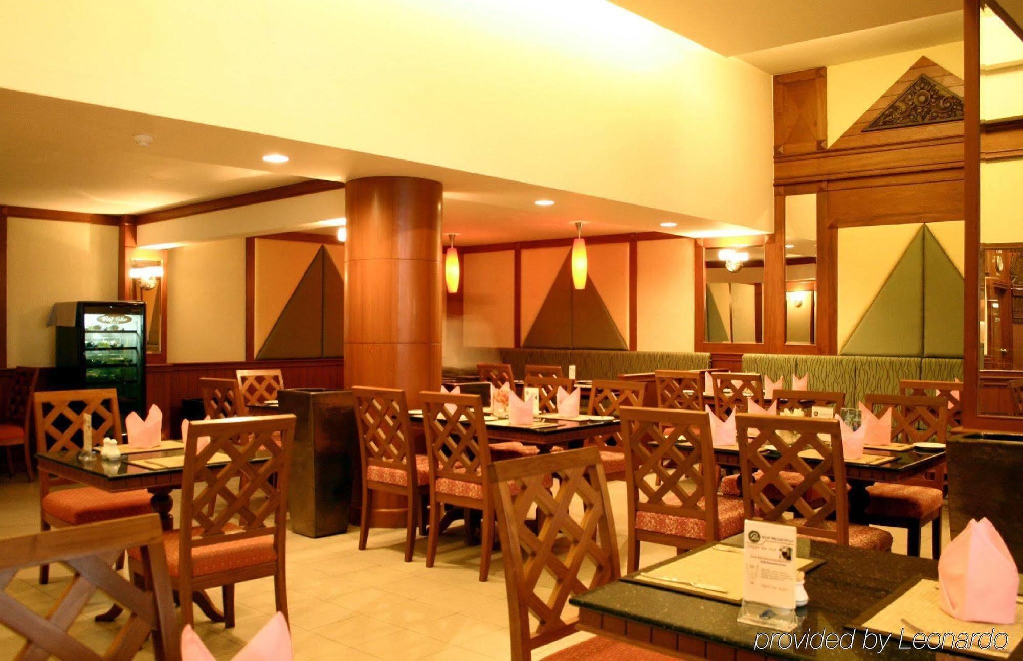 Rattana Beach Hotel Карон Экстерьер фото